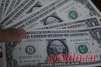 Письмо пассажира «Титаника» продали за миллион рублей. Последнее письмо, отправленное уругвайским пассажиром «Титаника» Рамоном Артагавейтия Гомес семье, продано на аукционе за 12 тысяч долларов (примерно 1 060 000 рублей). Оно было отправлено 12 апреля 1912 года из Ирландии, где лайнер сделал последнюю остановку перед тем, как выйти в воды Атлантического океана.