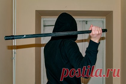 Державшей в страхе иностранцев банде скинхедов вынесли приговор в российском регионе