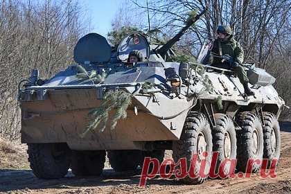 В Генштабе ВС Белоруссии отреагировали на учения НАТО вблизи границ страны. Проверка Вооруженных сил Белоруссии осуществляется с учетом масштабных учений НАТО, которые проходят вблизи границ республики, заявил глава Генштаба ВС страны Виктор Гулевич. Он напомнил, что альянс проводит в Польше учения «Драгун» с силами специальных операций, а также учения «Стойкий защитник».