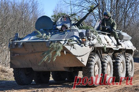 В Генштабе ВС Белоруссии отреагировали на учения НАТО вблизи границ страны. Проверка Вооруженных сил Белоруссии осуществляется с учетом масштабных учений НАТО, которые проходят вблизи границ республики, заявил глава Генштаба ВС страны Виктор Гулевич. Он напомнил, что альянс проводит в Польше учения «Драгун» с силами специальных операций, а также учения «Стойкий защитник».