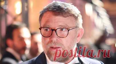 «Бюллетень кинопрокатчика»: «Кинопоиск» проинвестирует новый фильм режиссёра Гая Ричи. По данным источников издания «Бюллетень кинопрокатчика», российский сервис «Кинопоиск» станет соинвестором и дистрибьютором новой картины британского режиссёра Гая Ричи, роли в которой исполнят Генри Кавилл, Эйса Гонсалес и Джейк Джилленхол. Читать далее