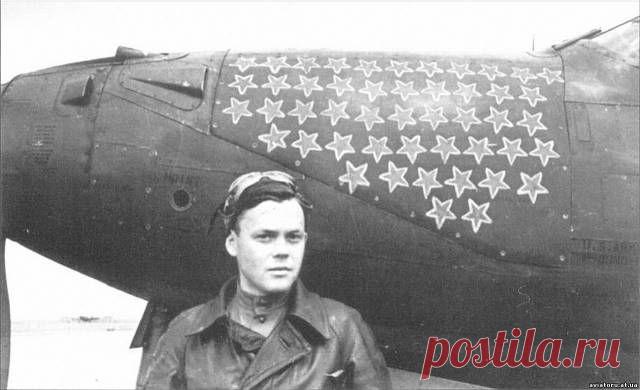 Будущий дважды Герой Советского Союза, один из лучших советских асов Григорий Андреевич Речкалов родился 9 февраля 1920 года в деревне Худяково Ирбитского уезда в самой обыкновенной крестьянской семье.