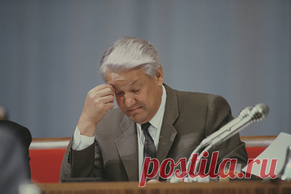 Названы причины провала попытки арестовать Ельцина «Альфой» в дни путча ГКЧП. Группа спецназа «Альфа», которая утром 19 августа 1991 года находилась возле дачи президента РСФСР Бориса Ельцина, отказалась его арестовывать по устному приказу председателя КГБ СССР Владимира Крючкова, в результате чего та попытка окончилась провалом. Об этом рассказал соратник российского лидера Виктор Ярошенко.