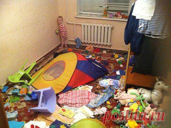 Я в углу постою, пока вы убираться будете?