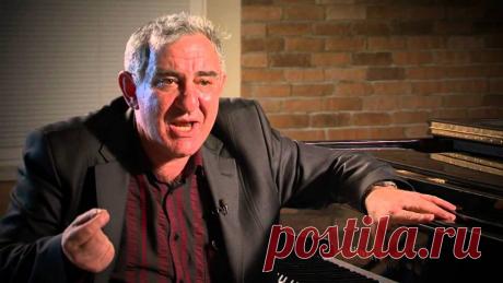 Михаил Казиник: «Воровать у детей детство, чтобы давать им массу информации, — это преступление» Школу надо менять, потому что сейчас она порождает дичайшую необразованность.