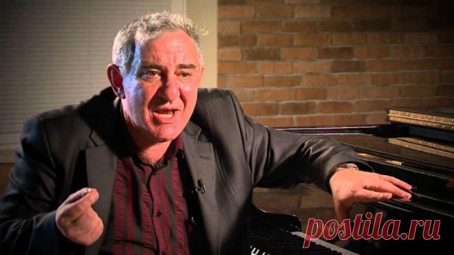 Михаил Казиник: «Воровать у детей детство, чтобы давать им массу информации, — это преступление» Школу надо менять, потому что сейчас она порождает дичайшую необразованность.