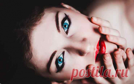 Что расскажет о тебе твоя помада? - Новостной портал foto-elf: свежие новости России и мира У любой девушки есть целый склад инструментов для превращения из серой мышки в элегантную светскую львицу. Тушь для ресниц, карандаш для подводки глаз, пудра, румяна,...