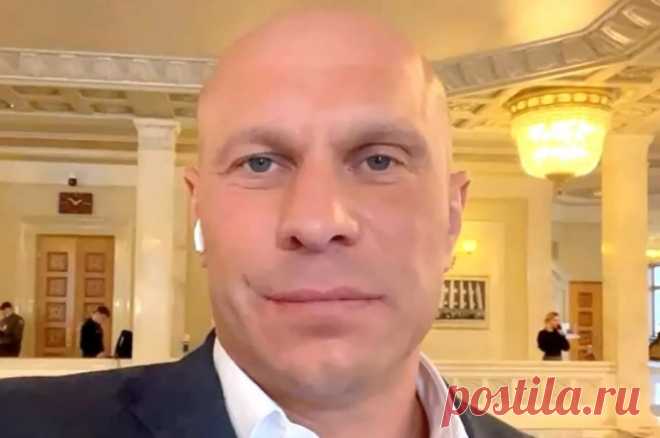 Убили в элитном отеле. Что известно о расправе над экс-депутатом Рады Кивой. 6 декабря в парке коттеджного поселка «Величъ» при элитном отеле в Звенигороде было обнаружено тело экс-депутата украинской Рады Ильи Кивы. Буквально за пару часов до гибели Кива у себя в Телеграме пожелал смерти Зеленскому.