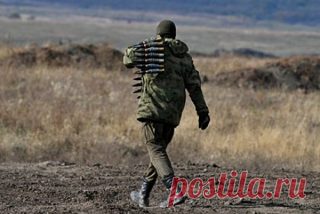 Участникам СВО повысят зарплату. Зарплата участников СВО повысится за счет индексации денежного довольствия российским военным на 10,5 процента. Как отмечает замминистра обороны России Татьяна Шевцова, с учетом индексации, которая проводится с 1 октября, минимальные денежные выплаты участникам СВО теперь составят 210 тысяч рублей.