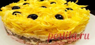 Праздничный салат «Девчата» — очень красивый, яркий и необыкновенно вкусный. Если вы приготовите его, то не разочаруетесь. Ингредиенты: яйца куриные — четыре яйца ветчина — 180 граммов. Можно...