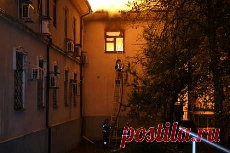 Пятеро детей оказались в реанимации после пожара в российском жилом доме. Пять детей пострадали при пожаре в жилом доме Улан-Удэ, они находятся в реанимации. Об этом сообщила детская республиканская клиническая больница (ДРКБ). «На данный момент все пять детей находятся на ИВЛ в отделении анестезиологии и реанимации. Оказывается вся необходимая медицинская помощь», — сообщили там.