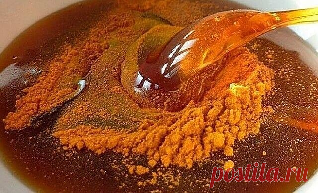 МЁД И КУРКУМА — CАМЫЙ МОЩНЫЙ АНТИБИОТИК, ДЕЙСТВИЕ КОТОРОГО НЕ МОЖЕТ ОБЪЯСНИТЬ ДАЖЕ МЕДИЦИНА
 
 
 
 
Мёд и куркума — cамый мощный антибиотик, действие которого не может объяснить даже медицина
Эта смесь очень сильная и часто используется в медицине.
 
Куркума уменьшает воспаления, предотвращает развитие мутационных клеток, обладает антибактериальным и противогрибковым воздействием, защищает ДНК, помогает при остеоартрите, проблемах с печенью, дыханием, борется с Альцгеймеро...