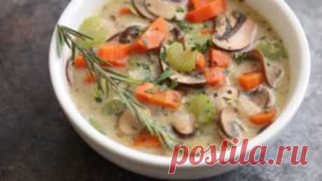 Подоспел новый сливочный рецепт - 
Сырный суп пюре с курицей и грибами - невозможно устоять! 
Ингредиенты - сливочное масло, оливковое масло, куриное филе или бедра, соль, перец, чеснок, шампиньоны, лук, морковь, сельдерей, тимьян, мука, куриный бульон, лавровый лист, петрушка, розмарин, сливки, сыр.