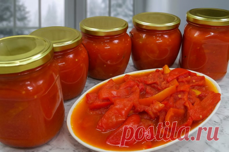 ЛЕЧО!!! Перепробовала кучу рецептов и лучше этого не нашла!!!!
Сегодня хочу предложить вам простой и вкусный рецепт лечо из перца на зиму. Я не люблю, когда в консервацию добавляют много разнообразных специй, поэтому этот рецепт у меня давно и всегда пользуется успехом. Кто пробовал его, всем очень понравилось. Давайте вместе с вами приготовим самое вкусное лечо на зиму!
Ингредиенты:
- перец болгарский 1.5 кг
- помидоры 1 кг
- чеснок 5-6 зубчиков
- перец черный горошек 8-1...