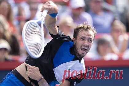 Медведев вышел во второй круг US Open. Российский теннисист Даниил Медведев обыграл американца Стефана Козлова в первом круге US Open. Встреча прошла в понедельник, 29 августа, и продлилась три сета. Россиянин одержал победу со счетом 6:2, 6:4, 6:0. Теннисисты провели на корте ровно два часа. Медведев сделал десять эйсов.