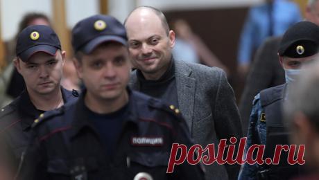 Кара-Мурза заявил, что они с Яшиным не просили о помиловании. Публицист Владимир Кара-Мурза, ранее приговоренный в России к 25 годам лишения свободы в колонии по делам о государственной измене и фейках о ВС РФ, на пресс-конференции в Германии после обмена заключенными заявил, что он и бывший ...