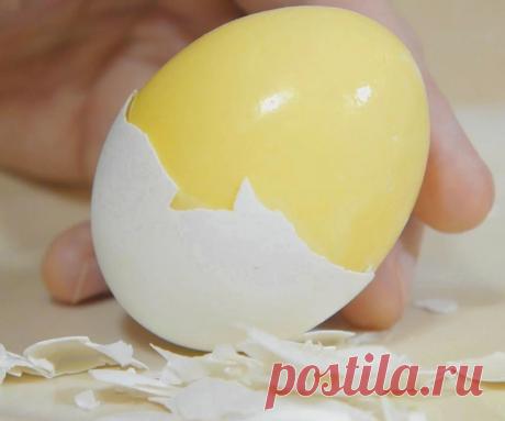 Как можно сварить яйцо желтком наружу? Скорее всего многие слышали, что яйцо можно отварить так, чтобы получилось очень вкусное блюдо - яйцо с желтком наружу. Сама процедура приготовления этого лакомства нетрудная, несмотря на то, что...