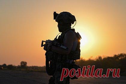 Российский разведчик рассказал об атаке на позиции ВСУ под Харьковом. Шесть разведчиков первой гвардейской танковой армии Западной группировки войск провели атаку на один из опорных пунктов Вооруженных сил Украины (ВСУ) под Харьковом. Об этом заявил российский разведчик, учувствовавший в операции. ПО его словам, они выбрали самый наглый, дерзкий маршрут по открытому участку местности.