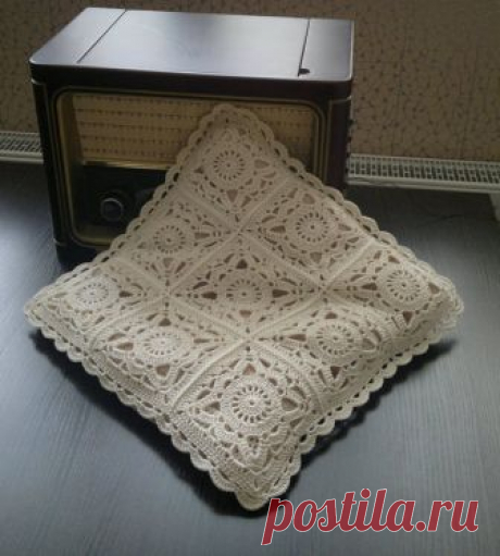 Ажурные подушки из квадратных мотивов — Делаем руками