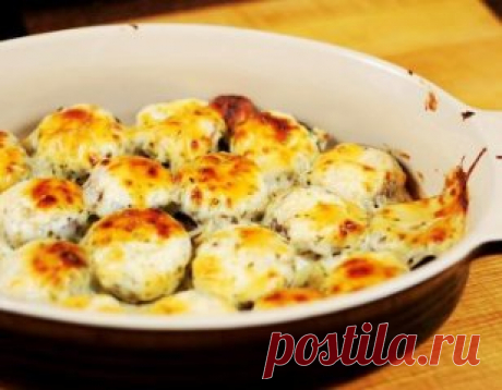 Фаршированные шампиньоны - красивое, вкусное блюдо, которое с успехом станет украшением любого праздничного стола и которое очень легко приготовить. Рецепты, идеи, советы здесь:  https://tut.kuxnimira.ru/farshirovannyie-shampinonyi-2/