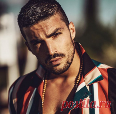 Самые красивые мужчины современности: топ-20 звезд покоряющих мир своей внешностью