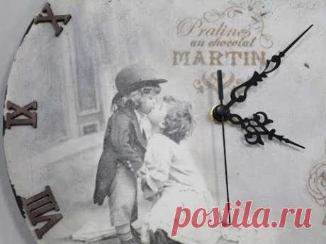 Decoupage tutorial - DIY. Shabby chic. How to make a clock. Postopek servietne tehnike dekupaž