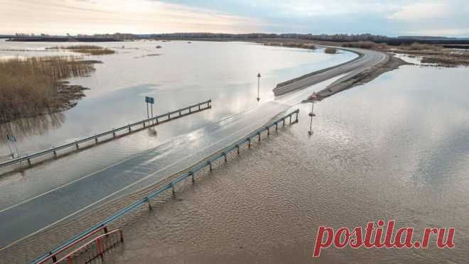 Уровень воды в реке Ишим в Абатском поднялся за сутки. Уровень воды в реке Ишим в селе Абатское Тюменской области за сутки поднялся на семь сантиметров и на 6:00 мск 30 апреля составил 1221 сантиметр. Об этом сообщили в Telegram-канале правительства региона. В это же время накануне уровень ...