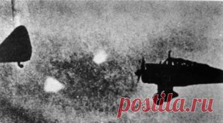 Реальные столкновения человека с НЛО Истории об инопланетных гостях стары почти так же, как само человечество. И это не преувеличение: первое свидетельство встречи НЛО датировано еще 1440 г. до н.э. Ежегодно в каждой стране мира люди обр...