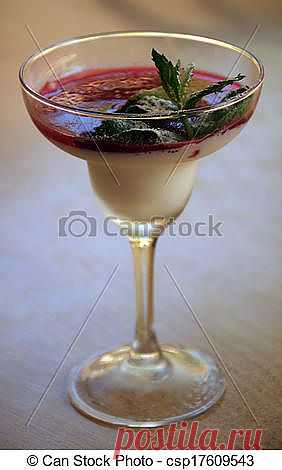 Стоковые фото icecream, syrup - dessert, icecream, syrup csp17609543 - Поиск стоковых изображений, фотографий, картинок и фотоклипартов