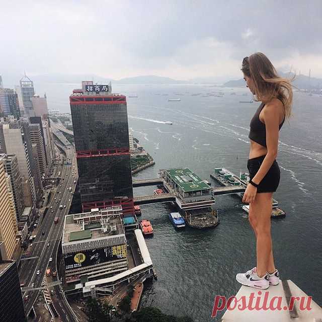 #hongkong #rooftop #roof #selfie #girl #china #Гонконг #urban #beautiful #art #building #city