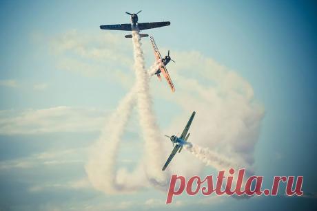 Только тот, кто верит в себя сам, может убедить в этом других (Эрхардт).