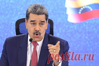 Самолет Мадуро направился в сторону Кубы