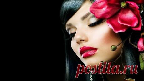 СТАРИННЫЙ ЗАГОВОР НА КРАСОТУ
Во первых обряд старообрядческий.
Во вторых после умывания нужно прочитать для закрепа 9
раз " Отче наш ".
Заговор читается три раза на водичку для умывания:

"Господи, благослови, Отче. Есть Иордань-река, среди Иордани-реки бел камень, на том белом камне святом стою аз, раба Божия (имя), и смываю с себя худость и умываю на себя хорошество и лепоту. И как обрадуется мир крещеный Христовой Пасхе и Великодню, и так бы обрадовался мне, рабе Божией...