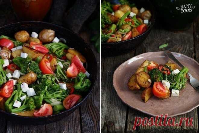 Картофельный салат с брокколи, томатами и сыром фета / Surfingbird знает всё, что ты любишь