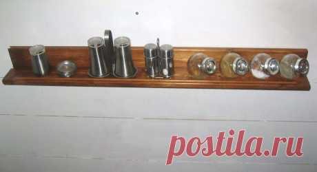 Полка для специй ,натуральное дерево .(цвет дуб и другие цвета )