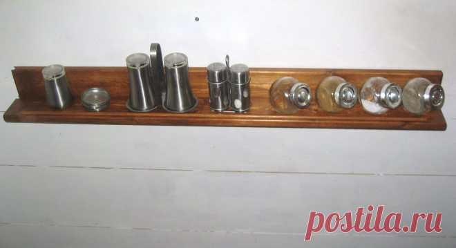 Полка для специй ,натуральное дерево .(цвет дуб и другие цвета )