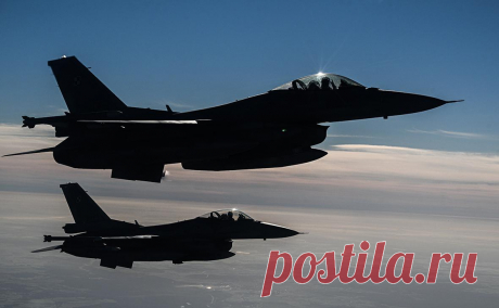 Для украинских F-16 начнут готовить молодых летчиков вместо опытных. Программа тренировок будет переориентирована: Украина сформирует первую полноценную эскадрилью F-16 не раньше лета следующего года, но молодые летчики будут более восприимчивы к обучению по стандартам НАТО на английском языке