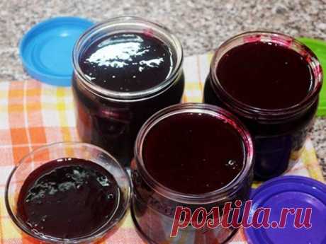 ВАРЕНЬЕ ИЗ ЧЕРНОЙ СМОРОДИНЫ БЕЗ ВАРКИ ВАРЕНЬЕ ИЗ ЧЕРНОЙ СМОРОДИНЫ БЕЗ ВАРКИ Я обожаю такое варенье, его можно есть просто так ложками или намазывая на хлебушек. Готовить смородину по этому