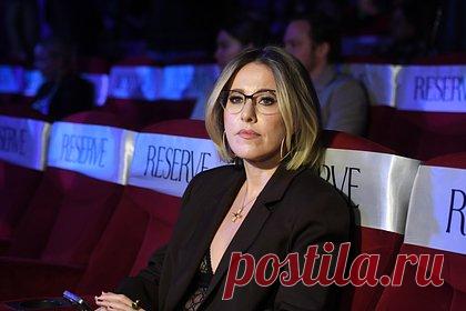 Собчак заявила о ненависти к «жирным людям». Известная российская телеведущая и журналистка Ксения Собчак заявила о ненависти к «жирным людям». «Ненавижу жирных людей, видимо, это мое проклятье наступило, и я немножко комплексую на эту тему», — отметила журналистка. По словам телеведущей, из-за набора веса она носит свободную одежду.