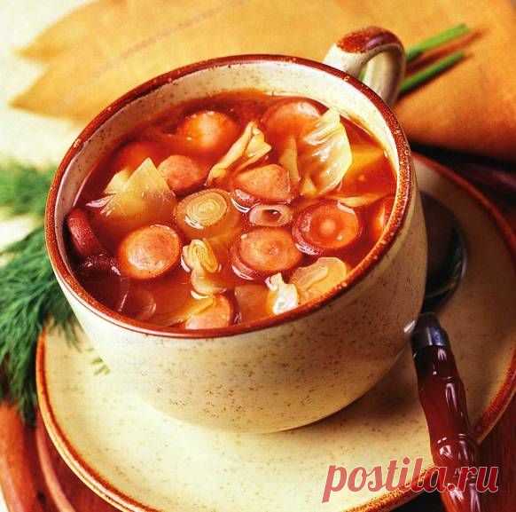 👌 Итальянский томатный суп с сосисками, ссылки Итальянский томатный суп с сосисками   
Бульон куриный 1-1,5 л.
Сосиски 5-7 шт.
Лук репчатый 2 шт.
Чеснок 2-3 зубчик
Помидор консервированный в собственном соку
Фасоль белая 1 банк...