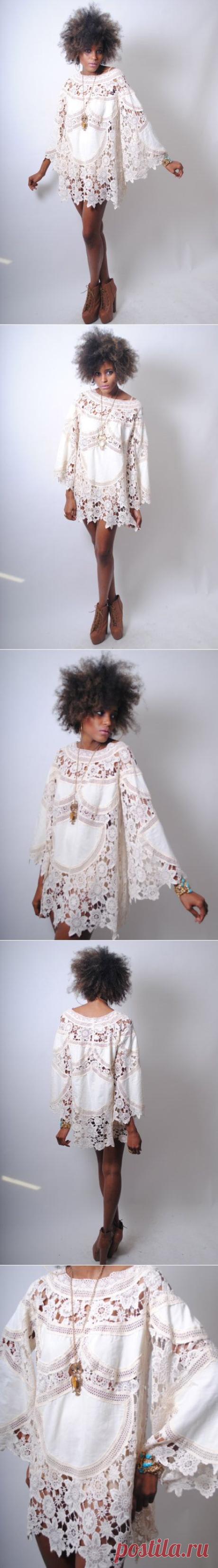 boho BELL SLEEVE 70s DRESS style ivory lace от Dreamersandlovers