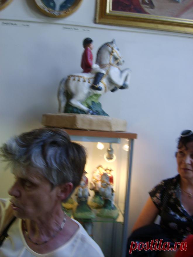 Всадник на коне