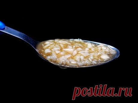Eat Garlic and Honey on Empty Stomach after 7 Days This Will Happen to Your Body!