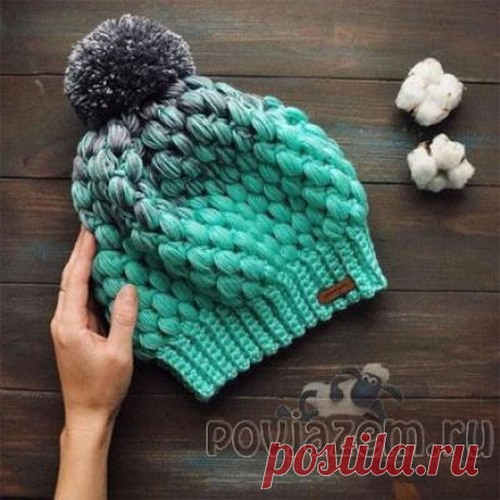 Вязаная шапка крючком из пышных столбиков
