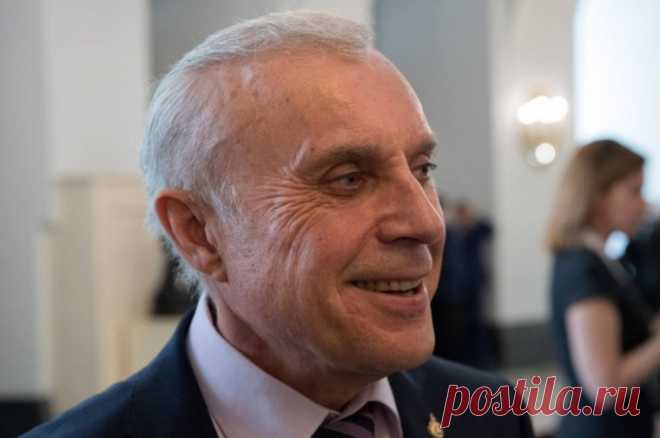 Ветеран «Альфы» считает убийства Попова и Кивы «звеньями одной цепи». По мнению Сергея Гончарова, таким образом СБУ пытается оправдать затраты «американских хозяев» на Украину.