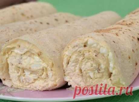 Как приготовить рулеты из лаваша с курицей и плавленым сырком  - рецепт, ингредиенты и фотографии