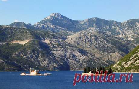 St.Dzordz island&amp;church(right)