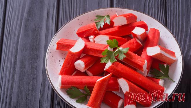 Россиянам объяснили, есть ли польза от крабовых палочек. Несмотря на то, что крабовые палочки не содержат крабового мяса, в них могут присутствовать белок, некоторые витамины и минералы. Об этом Life рассказала и.о. декана факультета естественных наук Государственного университета просвещения ...