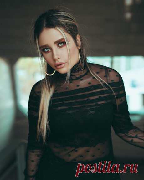 Почему сегодня много красивых девушек, но мужчины на них не женятся?
В наше время быть ухоженной и красивой гораздо проще. Услуги салонов красоты и фитнес-центров вполне доступны, а в интернете много достаточно информации, как поддерживать свою привлекательность. Разве что только ленивая не следит за собой, было бы желание и все в твоих руках. Красивых девушек значительно прибавилось, вот только мужчины женится на них все так же […]
Читай дальше на сайте. Жми подробнее ➡