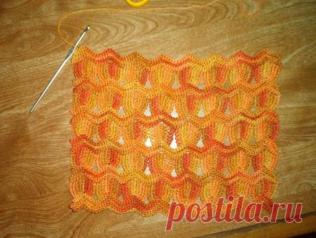 Винтажный волнистый узор с веерами крючком.